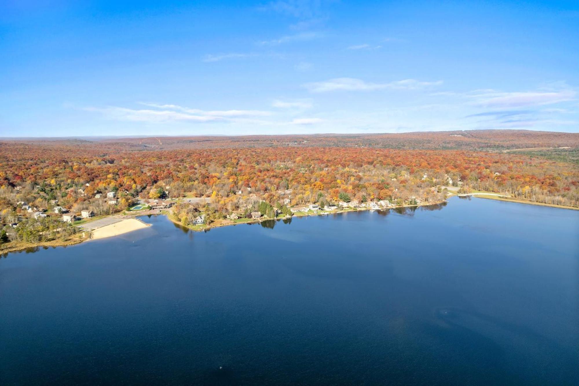 Chalet Luxury Hot Tub Game And Albrightsville