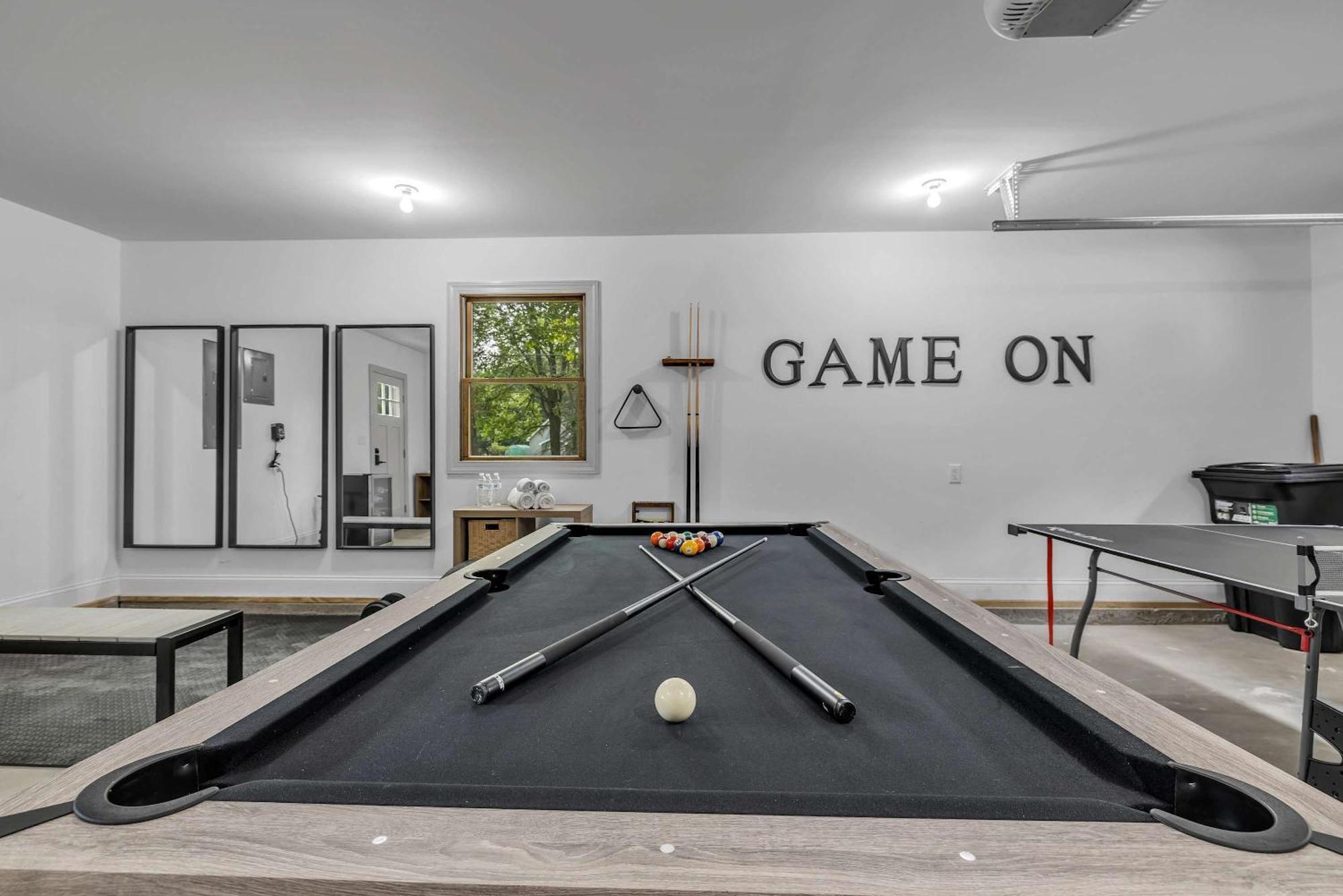 Luxury Hot Tub Game And Chalet